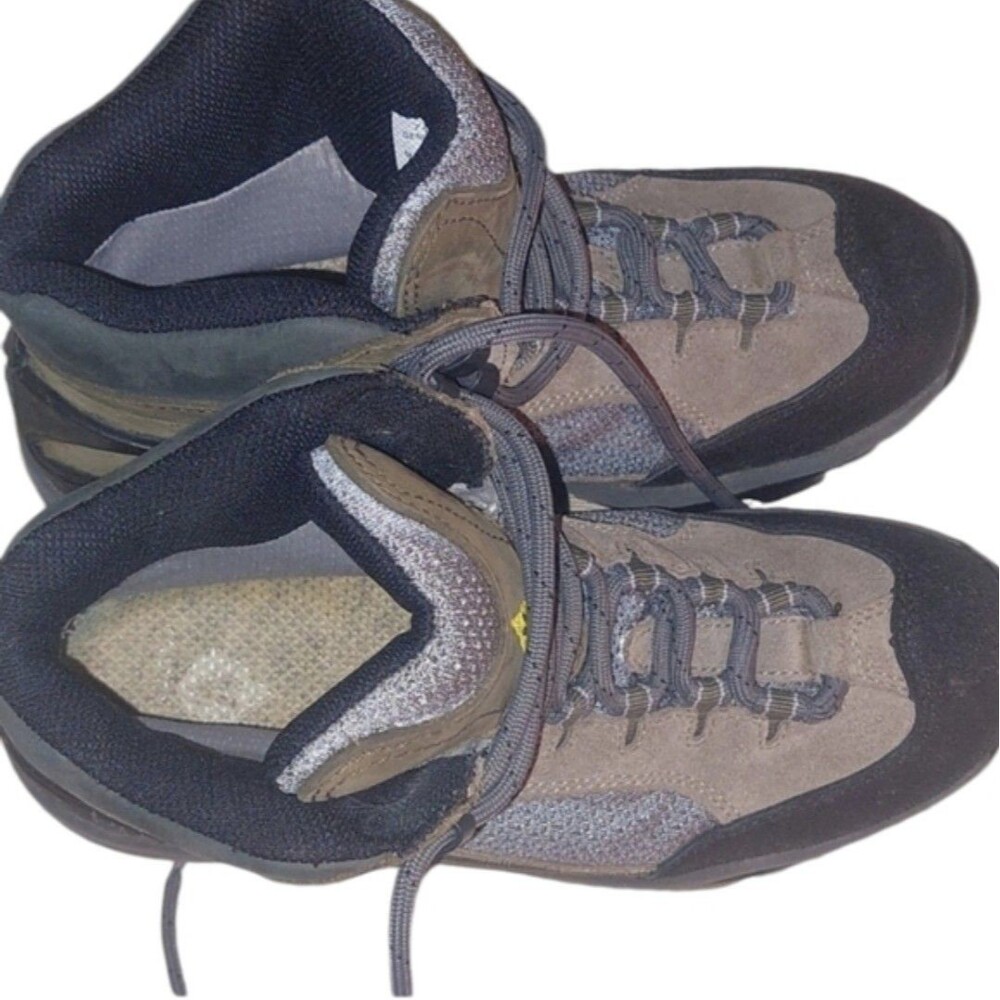 Vasque Mica II GTX hiking boots. 6.5 Brown